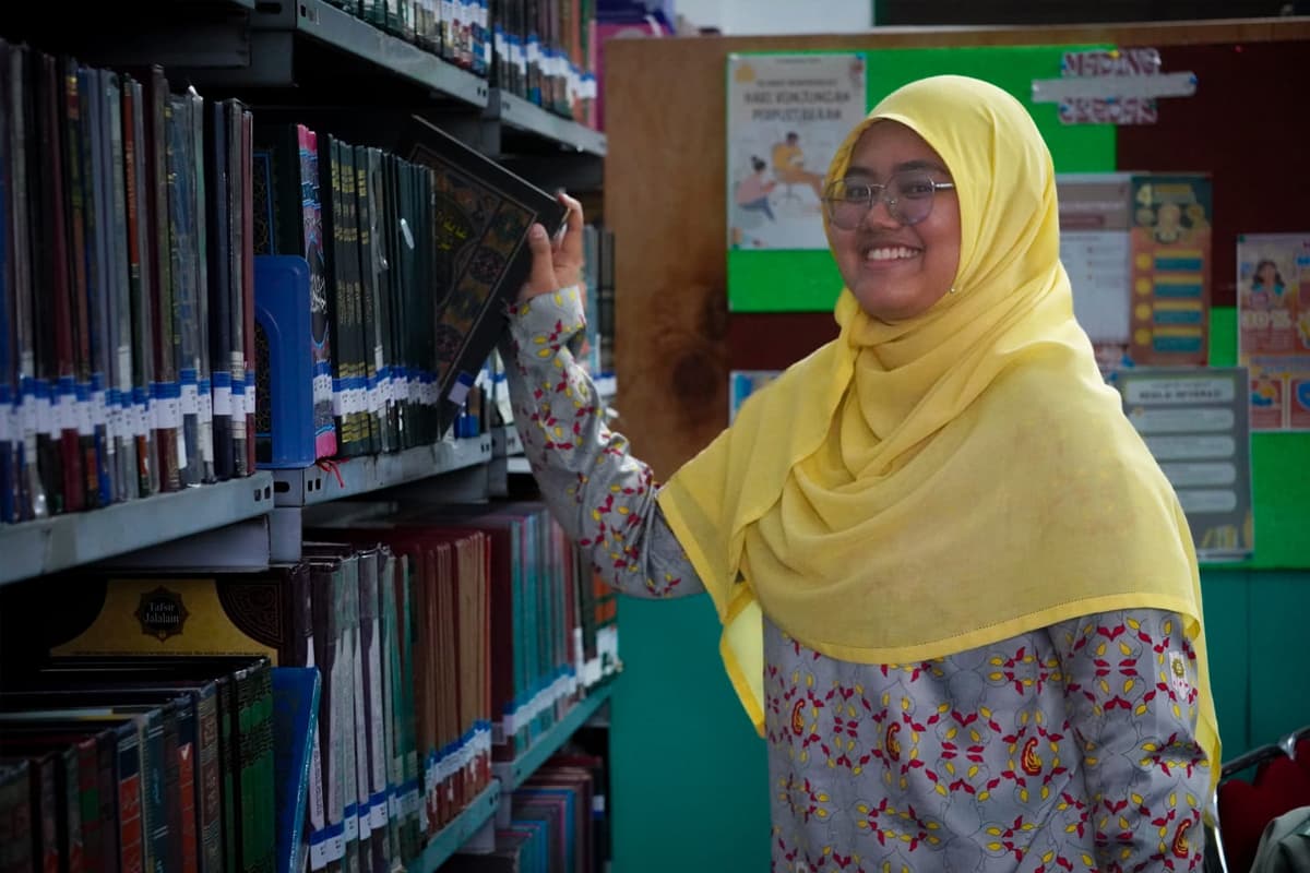 Santriwati Pesantren Kauman Padang Panjang, Mayanggi Sephira Dipinang Kampus Ternama Dunia